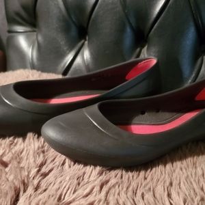 Size 7 Women's Black Iconic Comfort Crocs